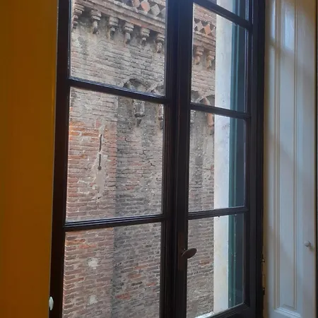 Stradella 5 Apartman *