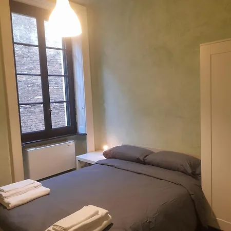 Stradella 5 Apartman *