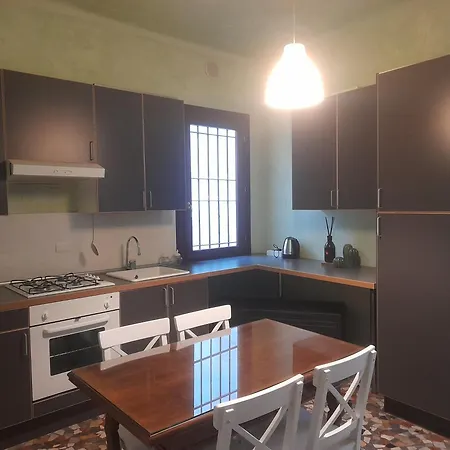 Διαμέρισμα Stradella 5 *